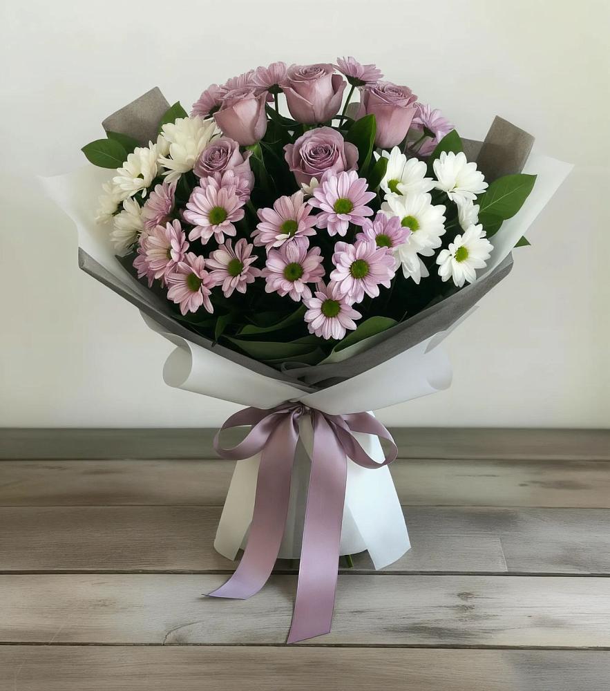 Букет цветов из: Хризантемы и Розы в Мендюкино