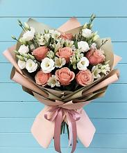 Букет цветов из:  Розы, Альстромерии и Лизиантусы в Мендюкино