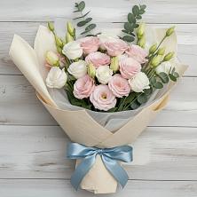 Букет цветов из:  Лизиантусы в Мендюкино