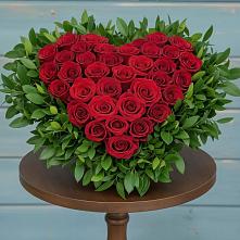 Цветочная композиция из Розы в виде сердца в Мендюкино