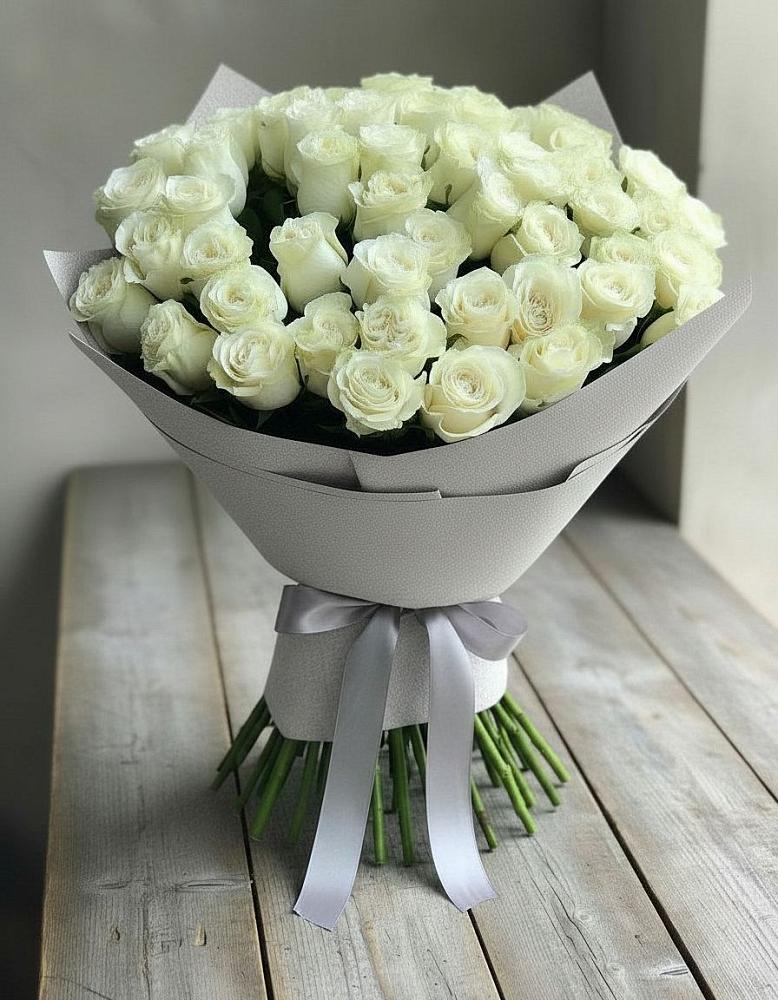 Букет 35 Белых роз в Мендюкино
