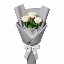 Букет 3 белые розы в Мендюкино