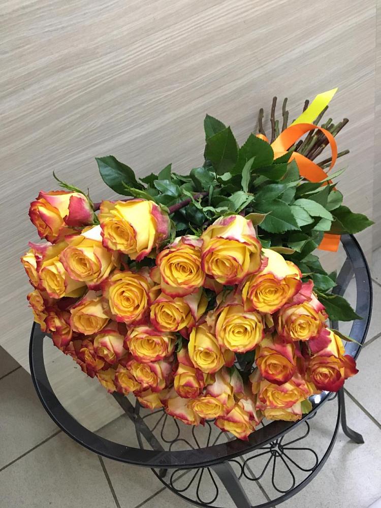 Букет Желтые розы в Мендюкино