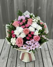 Букет цветов из:  Альстромерии, Гвоздики, Розы и Хризантемы в Мендюкино