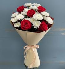 Букет цветов из:  Розы и Хризантемы в Мендюкино