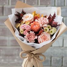 Букет цветов из:  Гвоздики, Хризантемы и Розы в Мендюкино