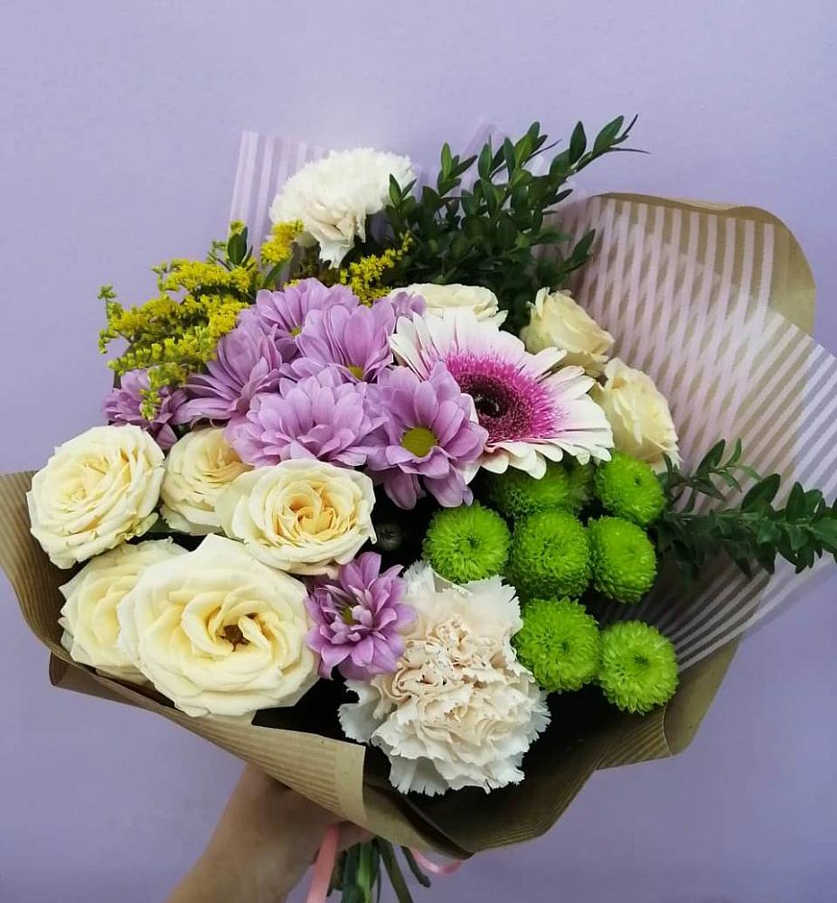 Букет цветов из: Хризантемы, Розы, Гвоздики и Герберы в Мендюкино