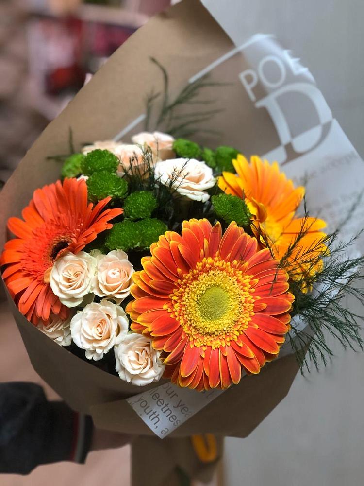 Букет цветов из: Герберы, Хризантемы и Розы в Мендюкино