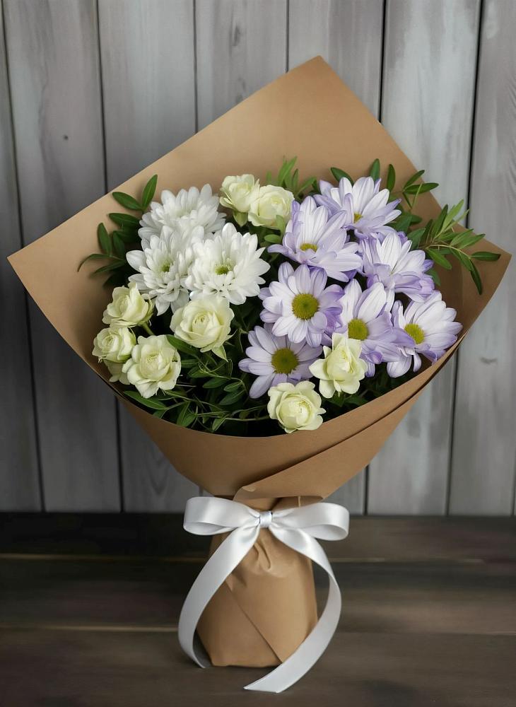 Букет цветов из: Хризантемы и Розы в Мендюкино